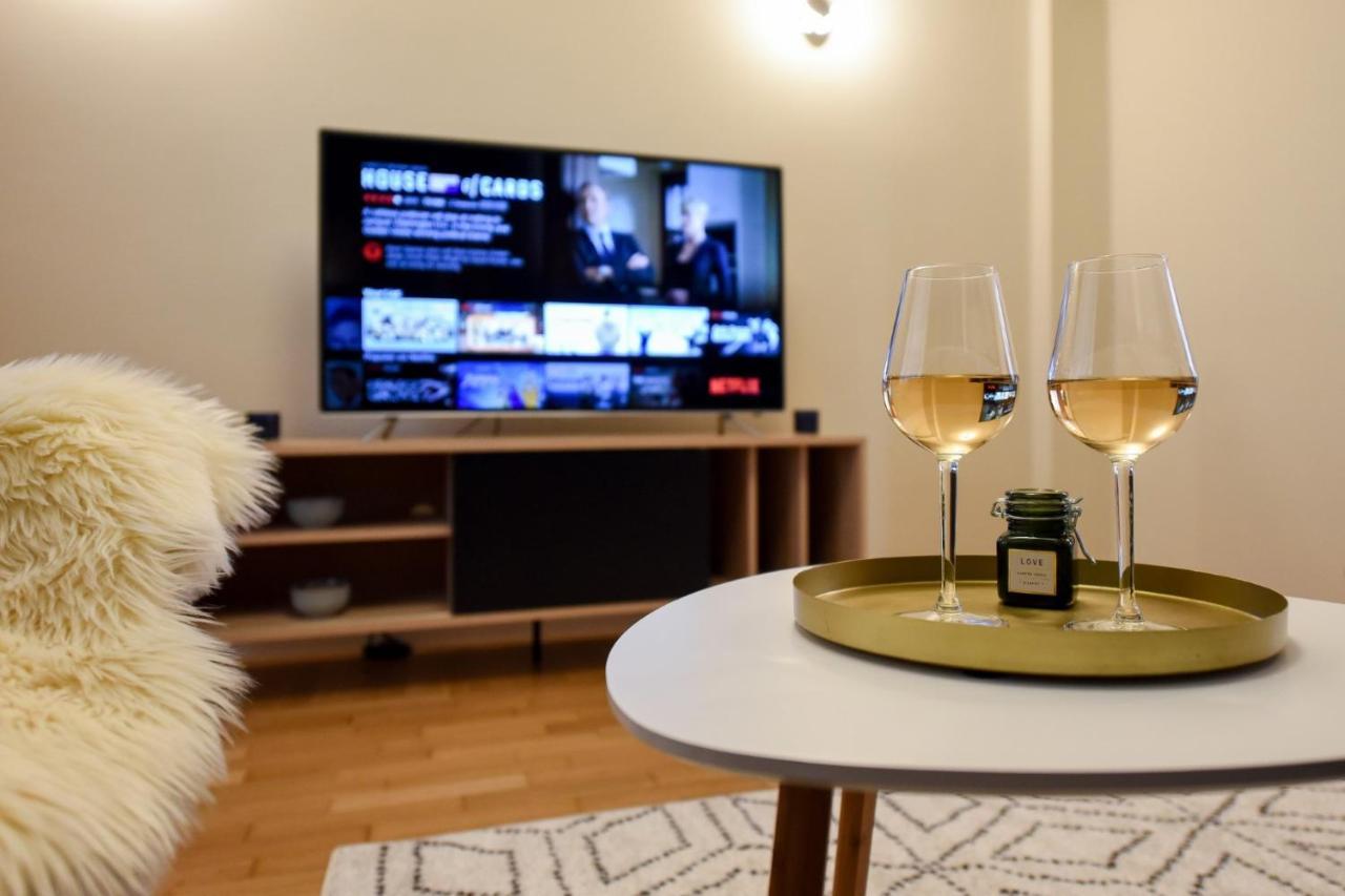 The Dream Apartment - Near Radisson Hotel Bükreş Dış mekan fotoğraf